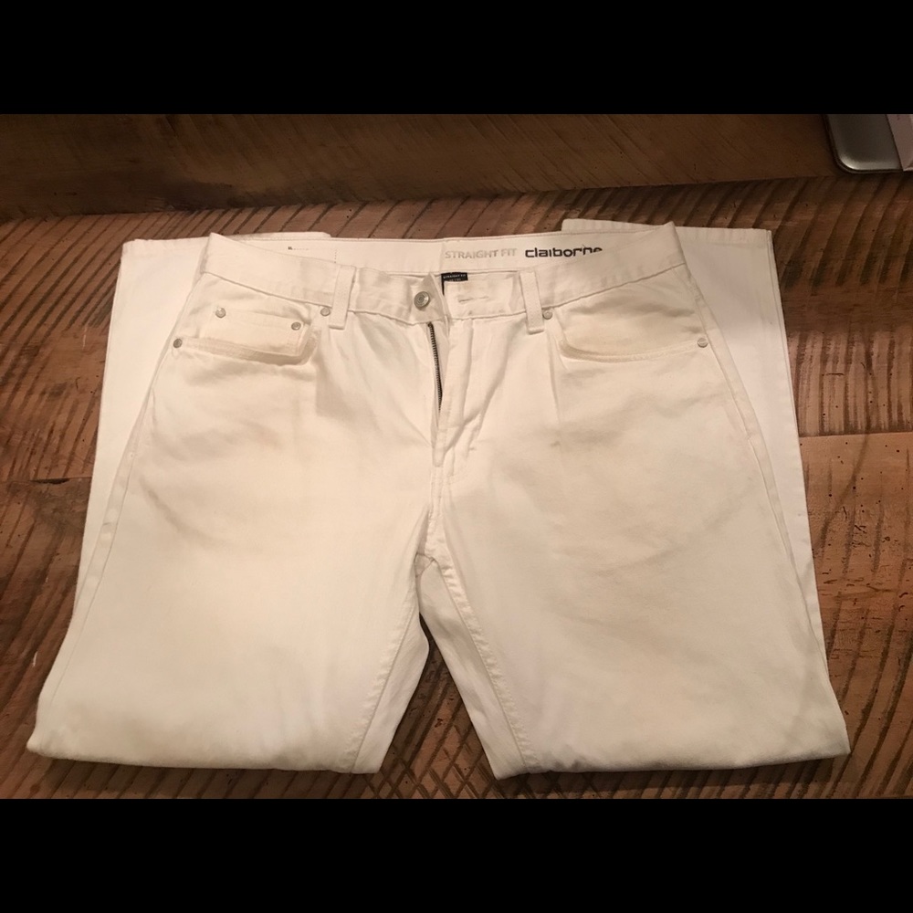 Men’s white jeans